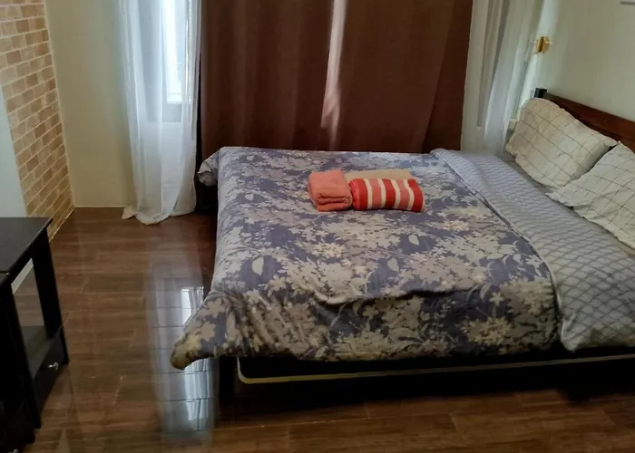 Apartment Modern One Br Makati Swim Gym Parking Netflix Fast 2428
