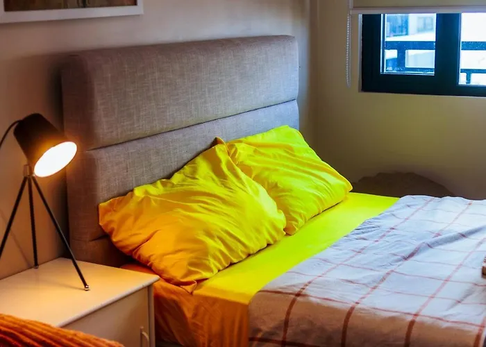 Modern One Br Makati Swim Gym Parking Netflix Fast 2428 *