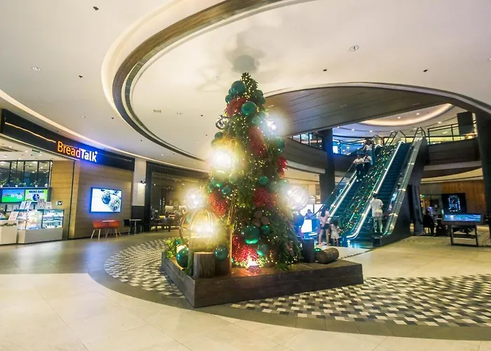 Modern One Br Makati Swim Gym Parking Netflix Fast 2428