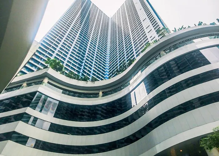Modern One Br Makati Swim Gym Parking Netflix Fast 2428 Apartment